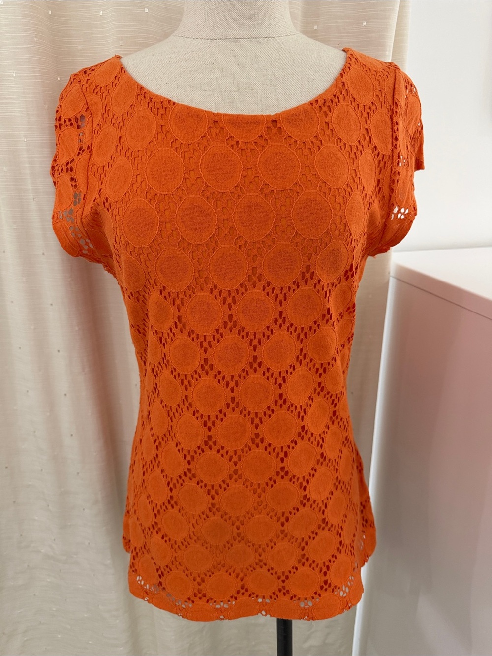 Banana Republic Lace/Crochet Cap-Sleeve Tunic/Top size 8